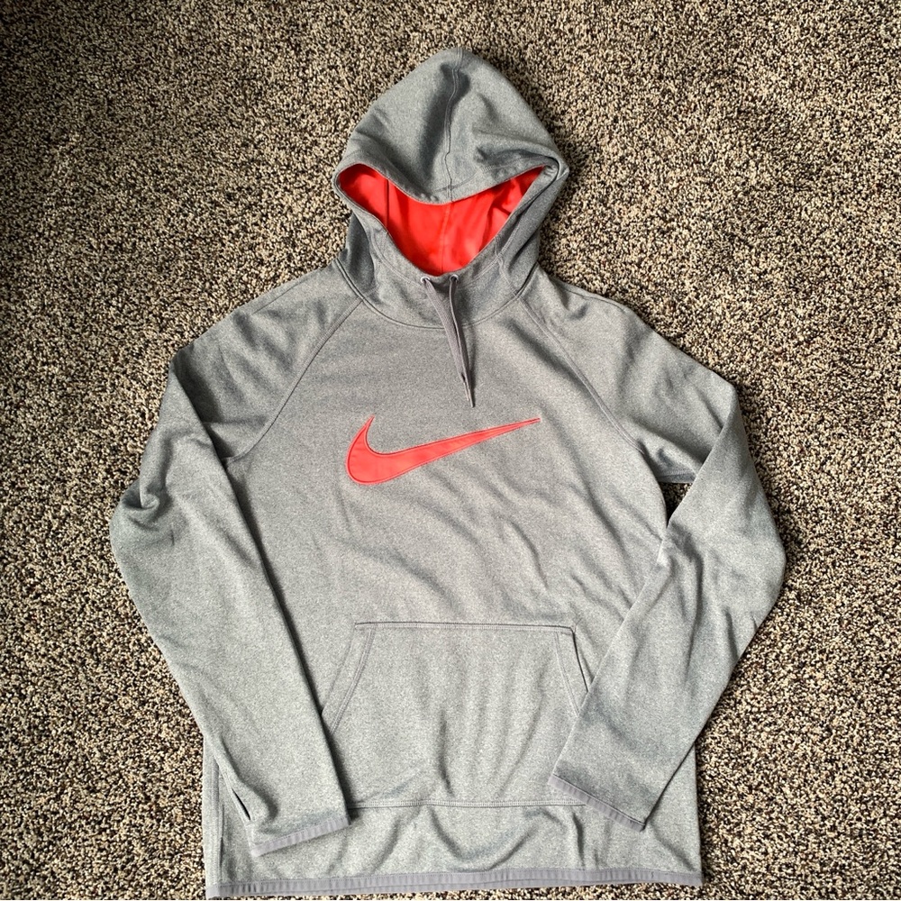 Women’s Nike Dri-Fit women’s size small pullover hoodie sweatshirt
